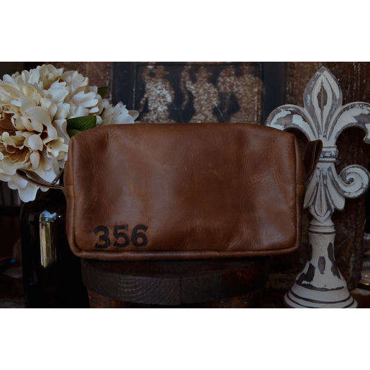 SCRIPTUR356 Proverbs 3:5-6 Leather Dopp Kit